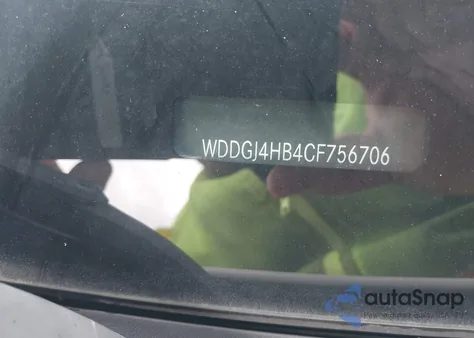 2012 Mercedes-Benz C 250 из США, поврежденный, VIN WDDGJ4HB4CF756706